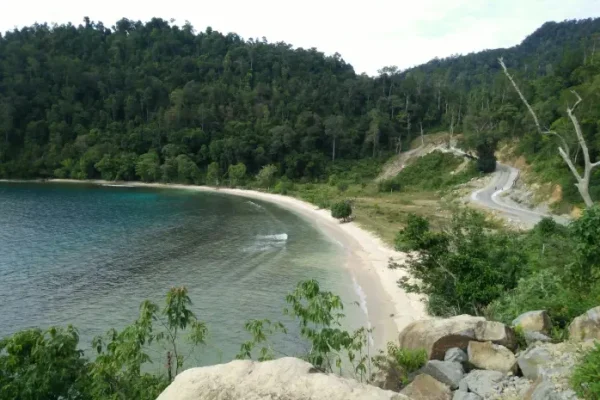 Mandeh Island, a beautiful island in West Sumatra surrounded by a cluster of exotic islands